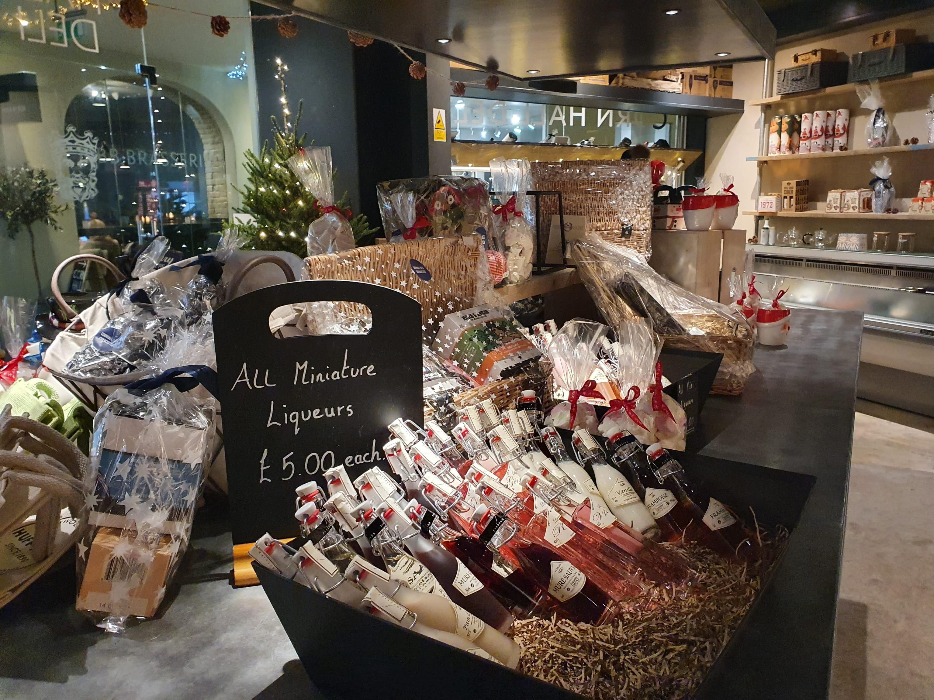 Food and Drink Gifts in Cirencester
