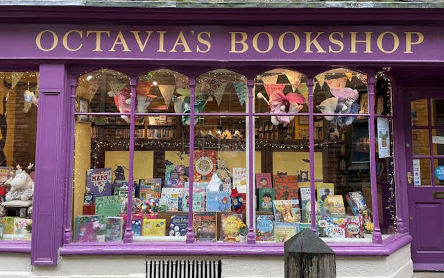 Pam Ayres at Octavia's Bookshop